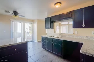 Photo #6: 2360040 Listing 