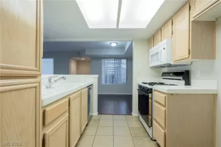 Photo #1: 2360051 Listing