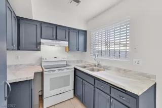 Photo #6: 2360086 Listing 