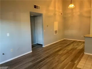 Photo #2: 2360101 Listing 