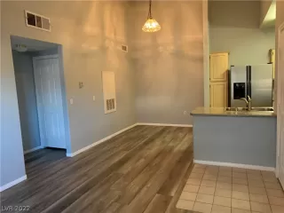 Photo #3: 2360101 Listing 