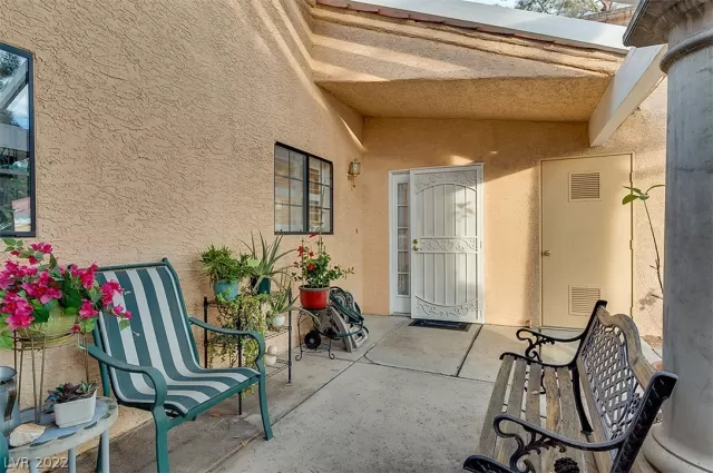 MLS: 2360152 Condo For Sale