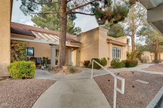 Photo #4: 2360152 Listing