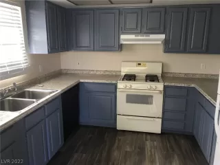 Photo #3: 2360155 Listing 