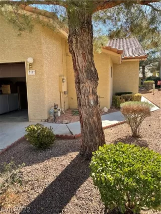 Photo #1: 2360161 Listing