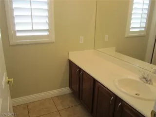 Photo #4: 2360210 Listing 