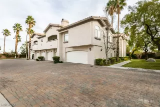 Photo #2: 2360226 Listing