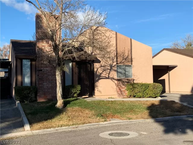 MLS: 2360259 Condo For Sale