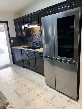 Photo #4: 2360259 Listing 