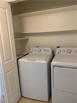 Photo #6: 2360259 Listing 