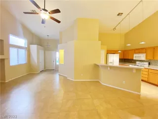 Photo #3: 2360280 Listing 