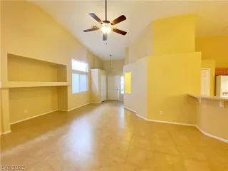 Photo #4: 2360280 Listing 