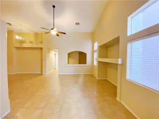 Photo #5: 2360280 Listing 