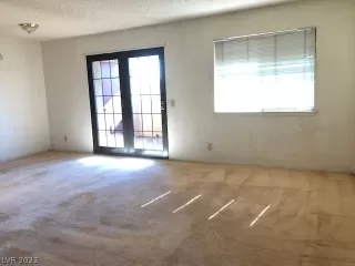 Photo #2: 2360281 Listing