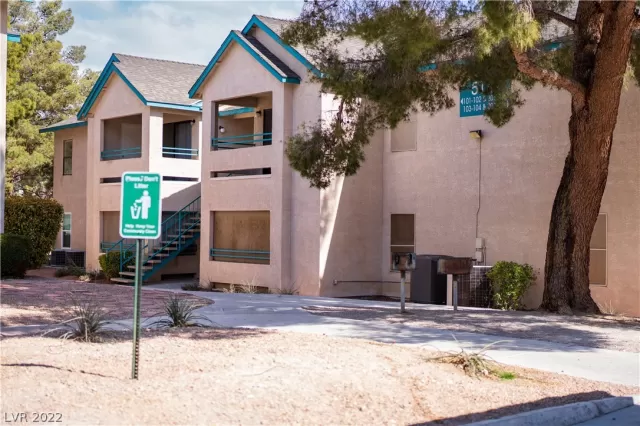 MLS: 2360322 Condo For Sale