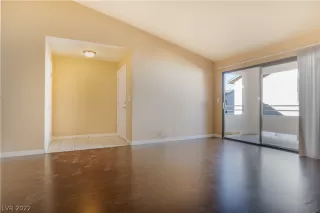 Photo #4: 2360322 Listing 