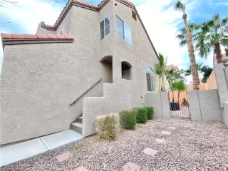 Photo #1: 2360328 Listing 