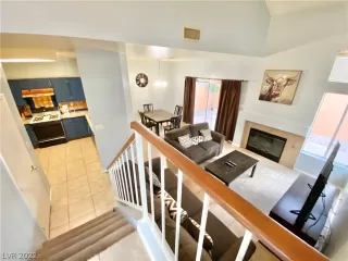 Photo #3: 2360328 Listing 