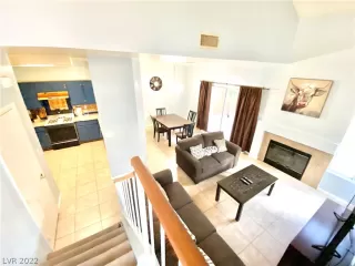 Photo #5: 2360328 Listing 