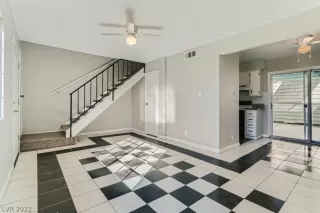 Photo #1: 2360340 Listing