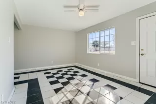 Photo #2: 2360340 Listing