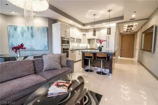 Photo #3: 2360347 Listing 