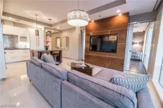 Photo #5: 2360347 Listing 