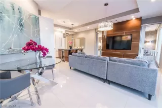 Photo #6: 2360347 Listing 