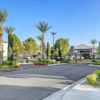 Photo #3: 2360396 Listing