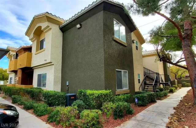 MLS: 2360401 Condo For Sale