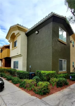 Photo #1: 2360401 Listing 