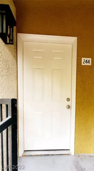 Photo #3: 2360401 Listing 