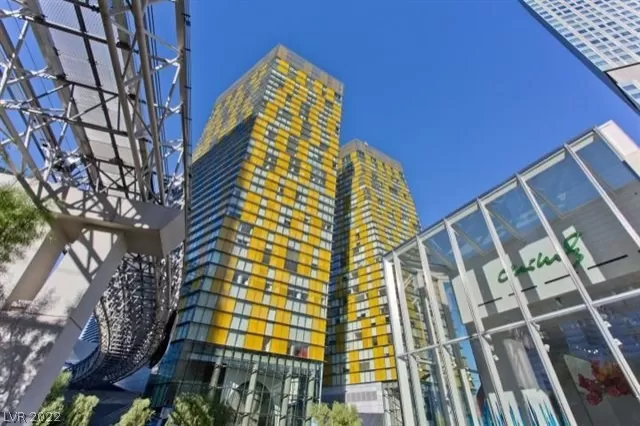 MLS: 2360440 Condo For Sale