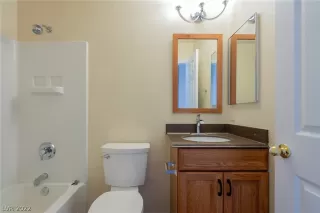 Photo #3: 2360460 Listing