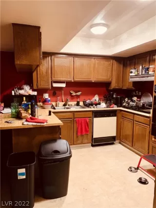 Photo #4: 2360464 Listing