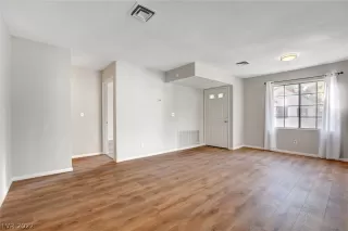 Photo #6: 2360467 Listing