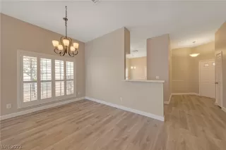 Photo #5: 2360484 Listing