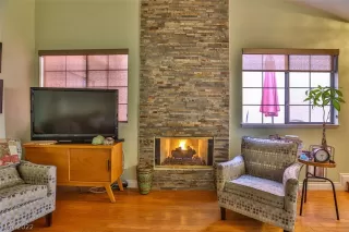 Photo #6: 2360492 Listing