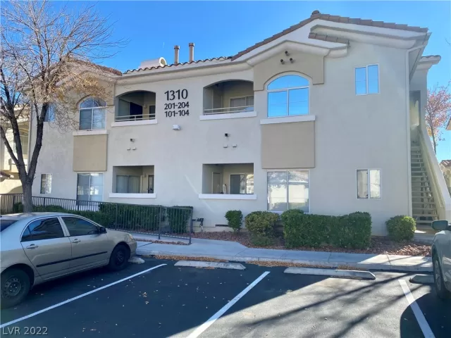 MLS: 2360497 Condo For Sale