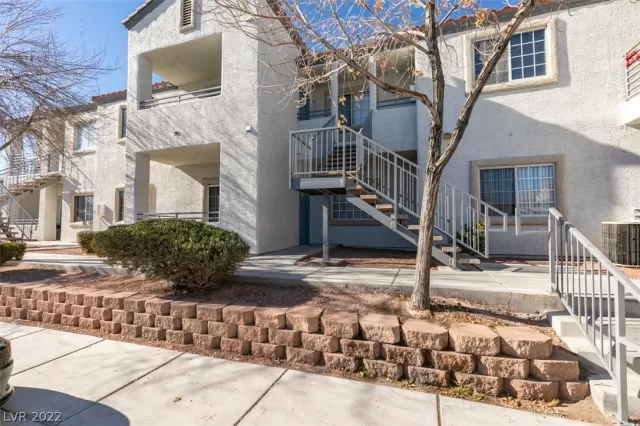 MLS: 2360503 Condo For Sale