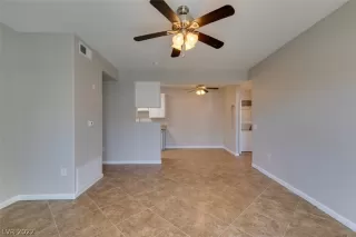 Photo #3: 2360503 Listing