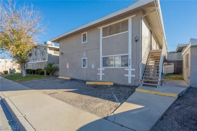 MLS: 2360512 Condo For Sale