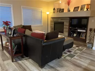 Photo #2: 2360528 Listing