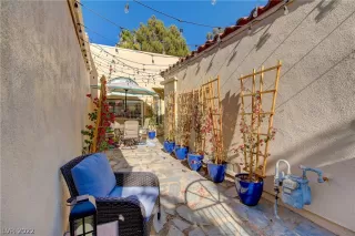 Photo #3: 2360533 Listing