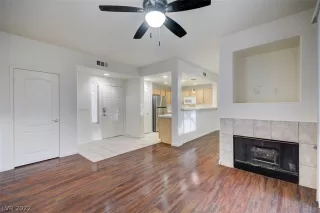 Photo #4: 2360535 Listing 