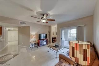 Photo #5: 2360540 Listing