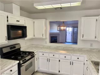 Photo #2: 2360567 Listing 