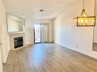 Photo #6: 2360567 Listing 