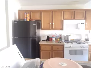 Photo #6: 2360579 Listing