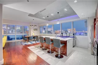 Photo #1: 2360615 Listing 